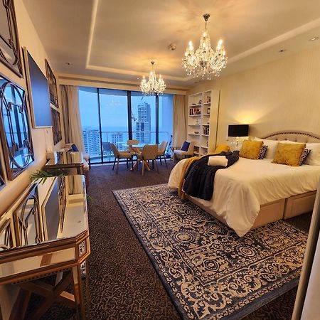 Deluxe Private Apartment And Studio - Ocean Views Gold Coast Esterno foto