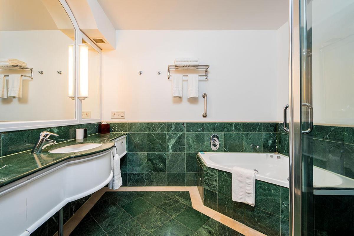 Deluxe Private Apartment And Studio - Ocean Views Gold Coast Esterno foto