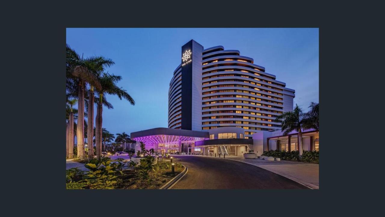 Deluxe Private Apartment And Studio - Ocean Views Gold Coast Esterno foto