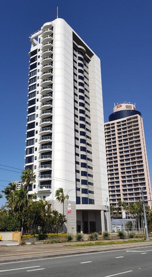Deluxe Private Apartment And Studio - Ocean Views Gold Coast Esterno foto