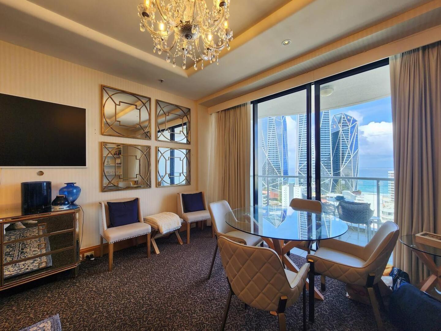 Deluxe Private Apartment And Studio - Ocean Views Gold Coast Esterno foto